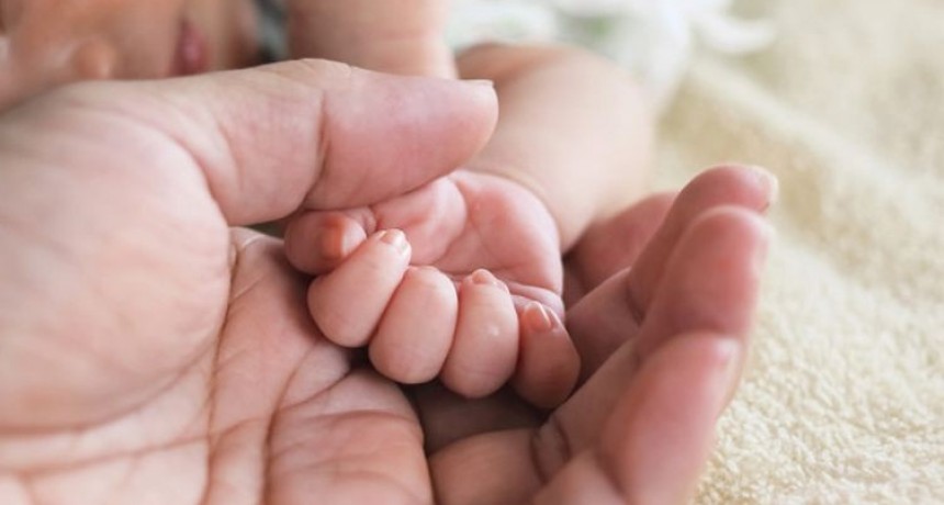 Tres provincias se disputan el primer bebé del 2020