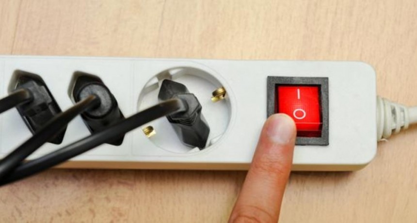 Cómo ahorrar electricidad: 8 artefactos que hacen un “consumo fantasma” en tu casa