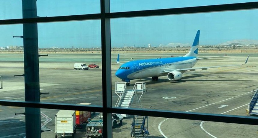 Aerolíneas retoma vuelos para repatriar a argentinos varados