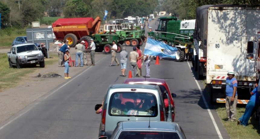 Este lunes comienza un paro nacional de transportistas de granos, ¿cómo se puede destrabar el conflicto?