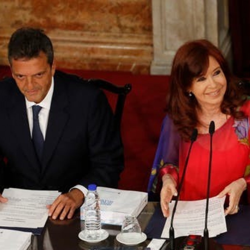 Cristina y Massa dieron un aumento al personal del Congreso que trabaja durante la cuarentena