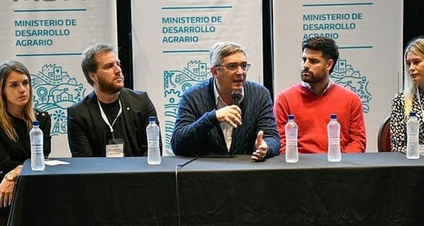 El ministro Javier Rodríguez encabezó una ronda de negocios con pymes lácteas de la Provincia