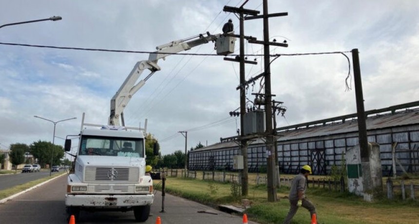 La Provincia firmó un convenio con EDEN para mejorar el servicio eléctrico en zonas vulnerables