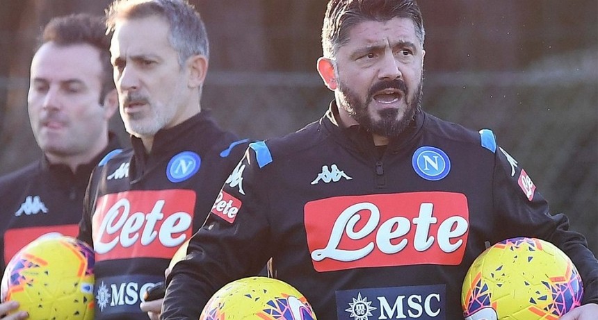 Napoli y Milan reeditan el clásico norte-sur en el fútbol italiano