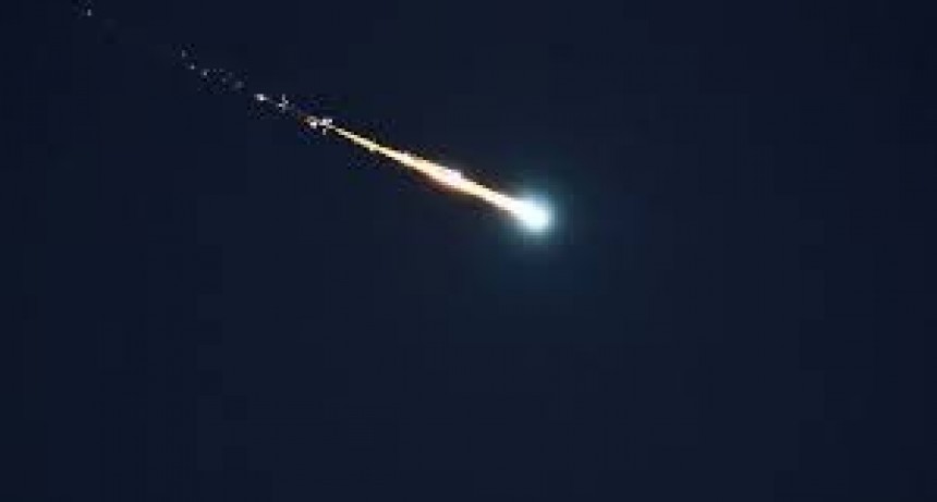 ¡Impactante! Un meteorito iluminó el cielo y se estrelló en un bosque