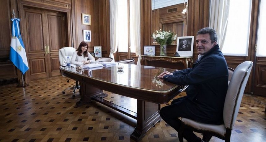 Cambios en el Gobierno.  Cristina Kirchner se reunió con Sergio Massa en el Senado