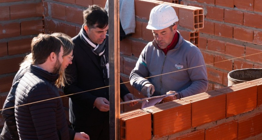 FRANCO FLEXAS: Estamos construyendo 6 nuevas habitaciones al nivel de cualquier Clìnica Privada