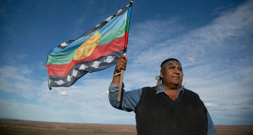 Entrega de documentación a comunidades Mapuches 