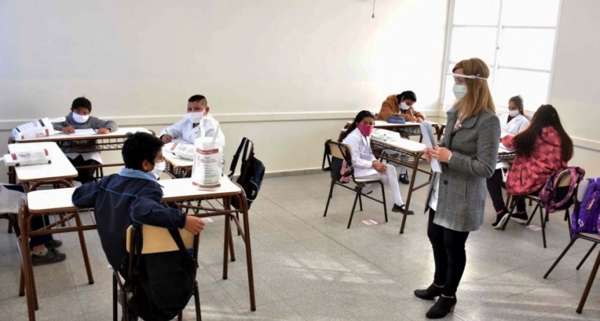 Detalles sobre el regreso progresivo a las clases presenciales en los distritos evaluados de “bajo riesgo epidemiológico”