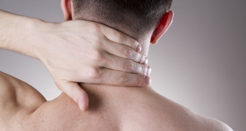 Trucos de estiramiento para aflojar la espalda, los hombros y el cuello