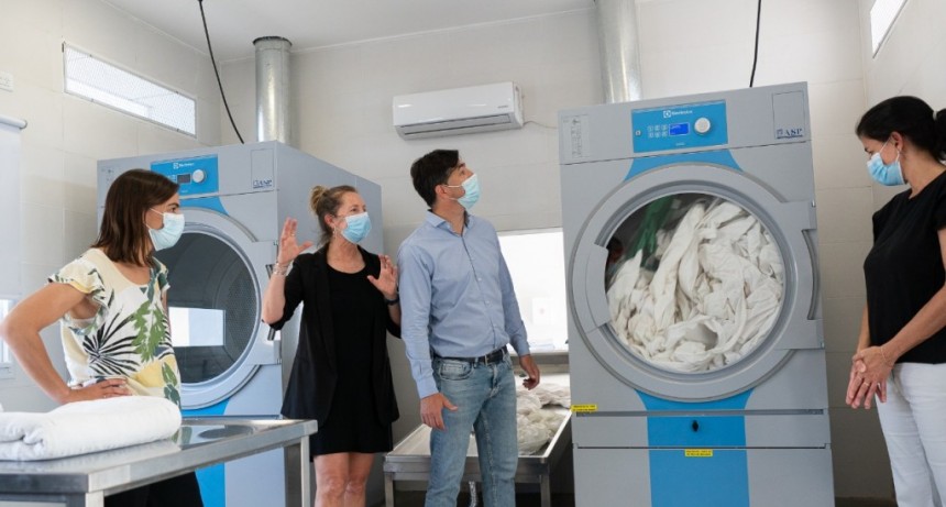 FRANCO FLEXAS |  Visitó el nuevo lavadero del hospital de nuestro medio 