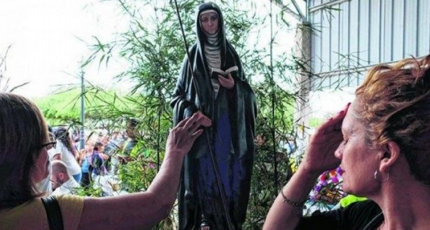 El papa Francisco hará santa a la argentina Mama Antula
