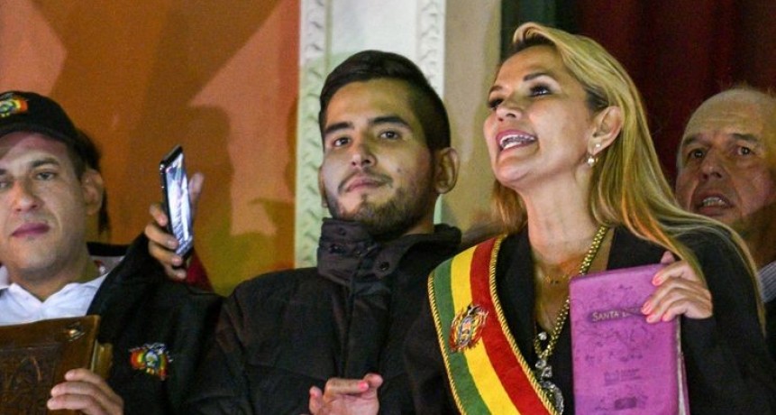 ¿Quién es Jeanine Áñez, la abogada que sucede a Evo Morales?