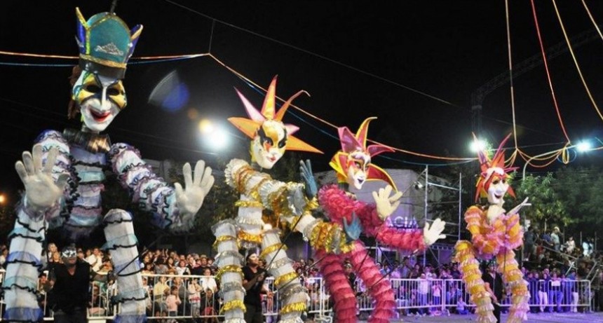 Ulises Bueno y Los Auténticos Decadentes se presentan en el Carnaval de Lincoln