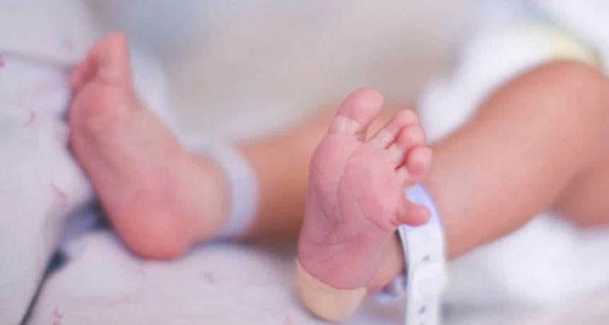 Una beba nació con una cola de 6 centímetros cubierta de piel y pelos