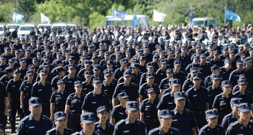 Egresaron 1400 cadetes de la Escuela de Policía