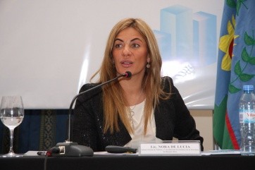 Norita De Lucía: 