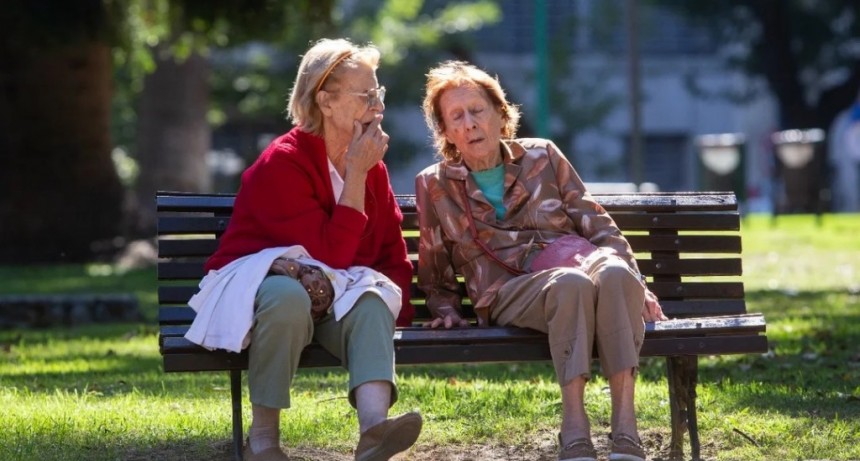 Jubilaciones: el cambio clave que intentará aprobar Diputados que impediría a muchas mujeres jubilarse antes de los 65 años