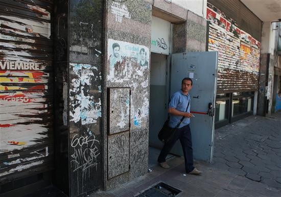 Cierran dependencia de Educación por invasión de ratas 